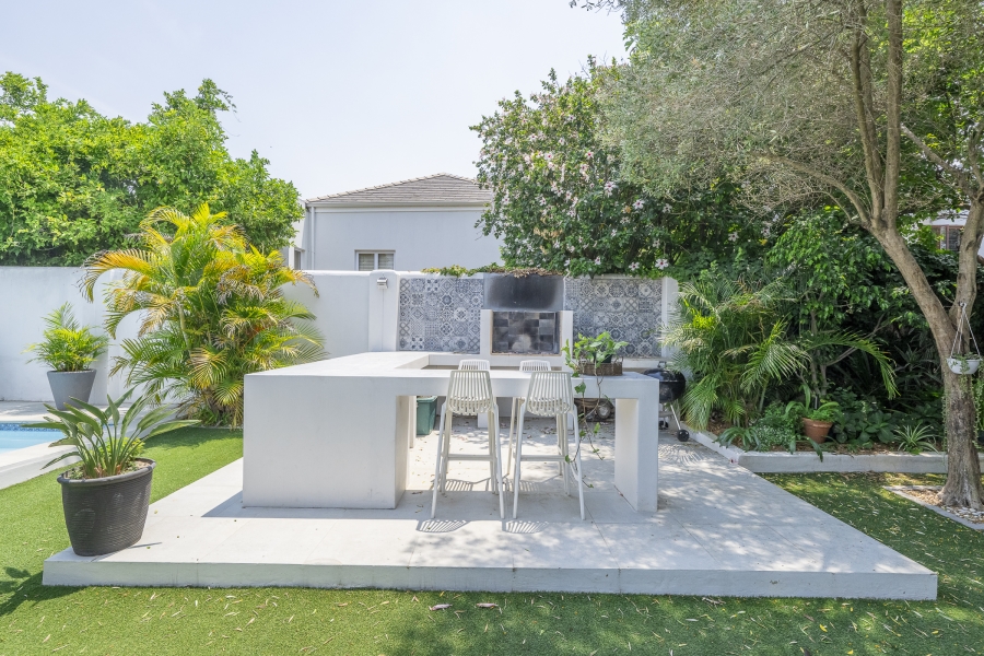 4 Bedroom Property for Sale in Hoog En Droog Western Cape